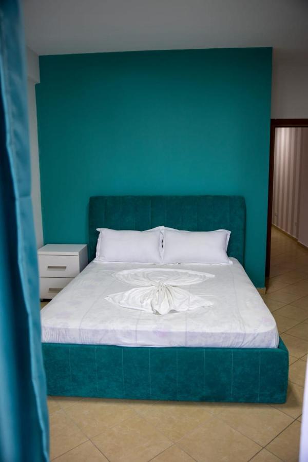 Colombo'S Apartment Vlore Exterior photo
