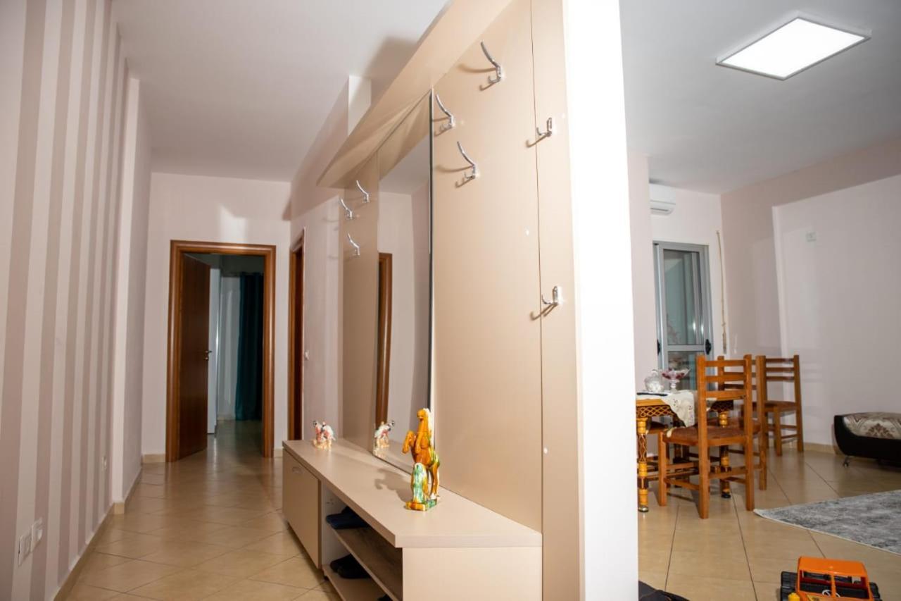 Colombo'S Apartment Vlore Exterior photo