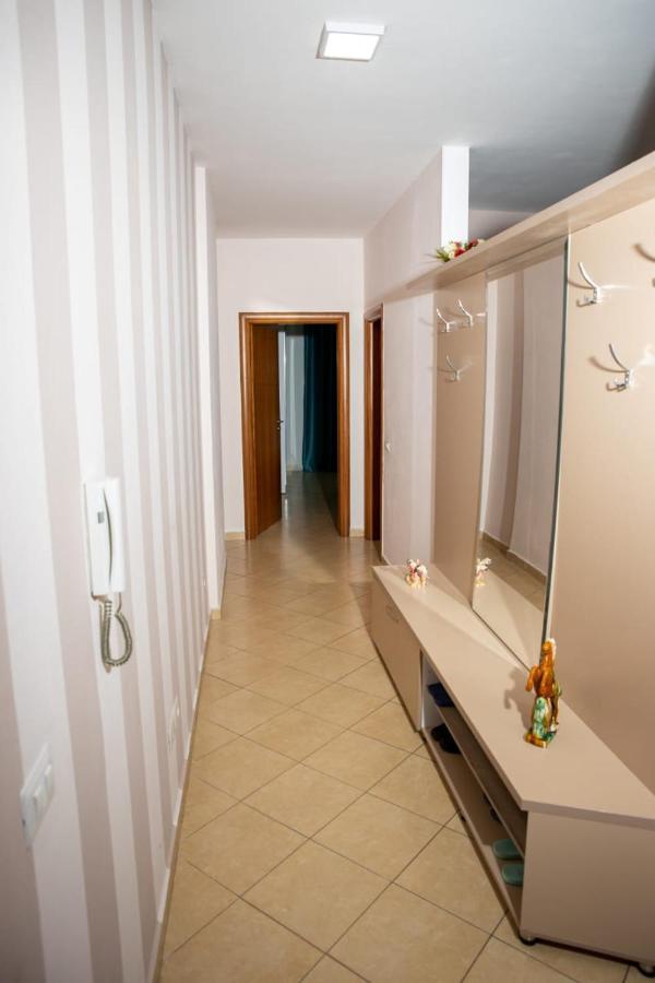 Colombo'S Apartment Vlore Exterior photo